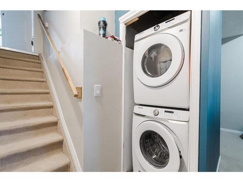 26-98 Wilson Drive, Fort Mcmurray, AB - Indoor Photo Showing Laundry Room