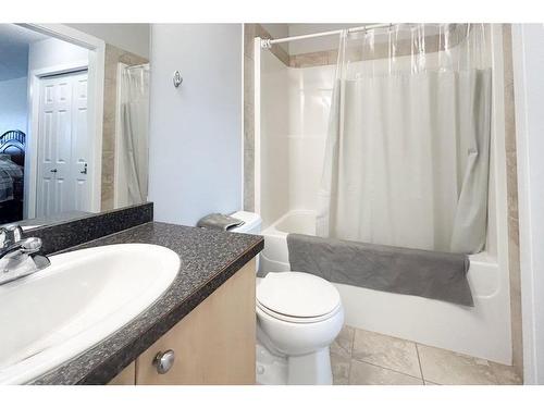 318-8528 Manning Avenue, Fort Mcmurray, AB - Indoor Photo Showing Bathroom