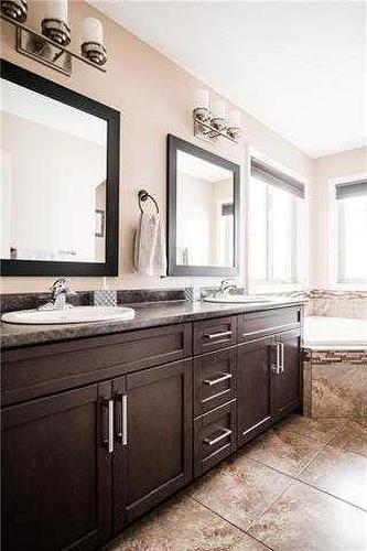 276 Gravelstone Road, Fort Mcmurray, AB - Indoor Photo Showing Bathroom