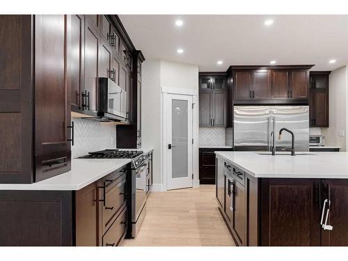 247 Wild Rose Street, Fort Mcmurray, AB - Indoor Photo Showing Kitchen With Upgraded Kitchen