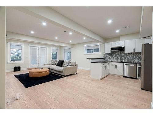 247 Wild Rose Street, Fort Mcmurray, AB - Indoor Photo Showing Kitchen