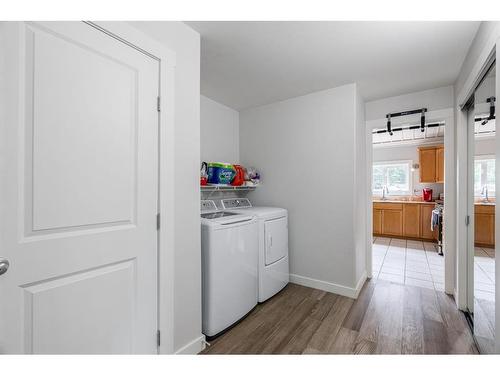 52 Poplar Crescent, Gregoire Lake Estates, AB - Indoor Photo Showing Laundry Room