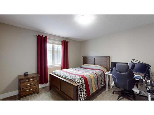 262 Prospect Drive, Fort Mcmurray, AB - Indoor Photo Showing Bedroom