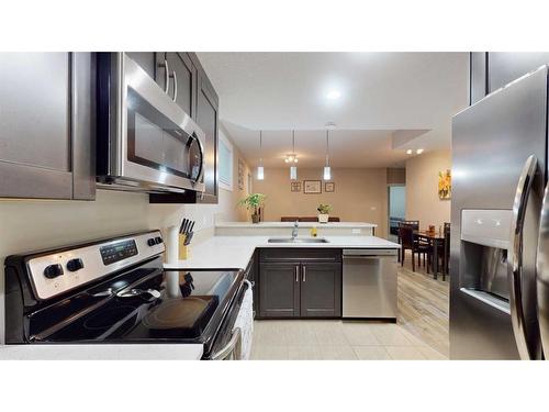 262 Prospect Drive, Fort Mcmurray, AB - Indoor Photo Showing Kitchen With Upgraded Kitchen