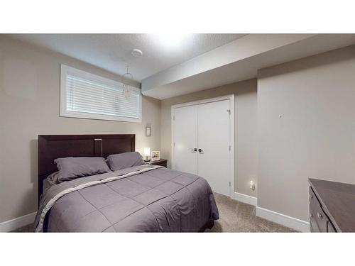 262 Prospect Drive, Fort Mcmurray, AB - Indoor Photo Showing Bedroom