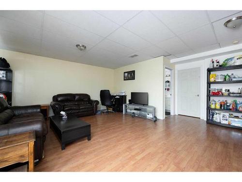 197 Crown Creek Lane, Fort Mcmurray, AB - Indoor Photo Showing Other Room