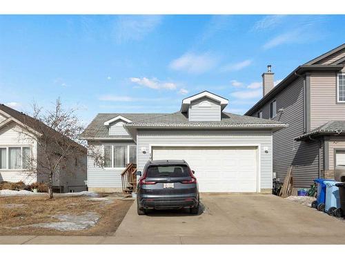 197 Crown Creek Lane, Fort Mcmurray, AB - Outdoor With Facade