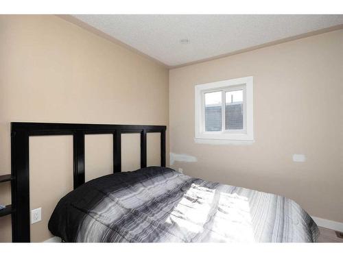 392 Grenfell Crescent, Fort Mcmurray, AB - Indoor Photo Showing Bedroom