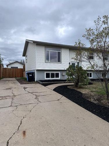 174 Oaks Crescent, Fort Mcmurray, AB - Outdoor