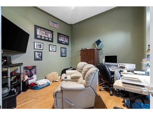 120 Philpott Bay, Fort Mcmurray, AB - Indoor Photo Showing Office