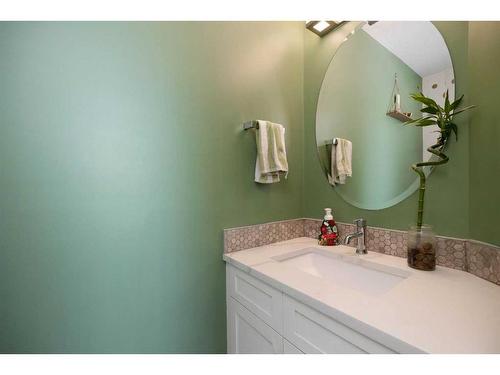 113 Garson Place, Fort Mcmurray, AB - Indoor Photo Showing Bathroom