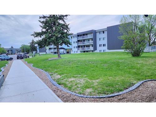 107-11 Clearwater Crescent, Fort Mcmurray, AB - Outdoor