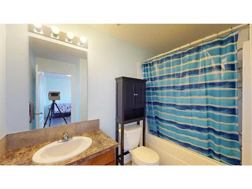 49-220 Swanson Crescent, Fort Mcmurray, AB - Indoor Photo Showing Bathroom