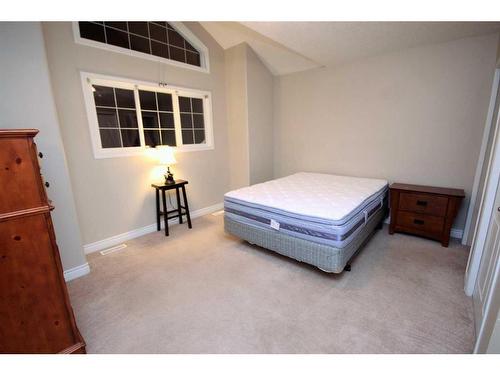 28-411 Williams Drive, Fort Mcmurray, AB - Indoor Photo Showing Bedroom