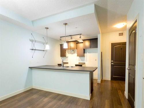 1210-135A Sandpiper Road, Fort Mcmurray, AB - Indoor Photo Showing Kitchen