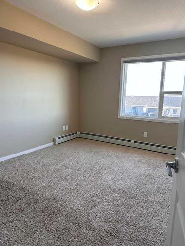 338-201 Abasand Drive, Fort Mcmurray, AB - Indoor Photo Showing Other Room