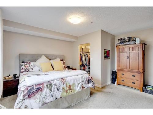 3114-135C Sandpiper Road, Fort Mcmurray, AB - Indoor Photo Showing Bedroom