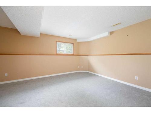 233 Barber Drive, Fort Mcmurray, AB - Indoor Photo Showing Other Room