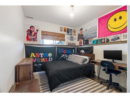 167 Peterson Lane, Fort Mcmurray, AB - Indoor Photo Showing Bedroom