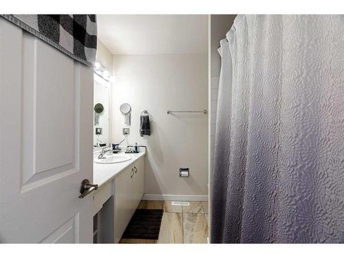 134-400 Silin Forest Road, Fort Mcmurray, AB - Indoor Photo Showing Bathroom