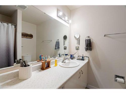 134-400 Silin Forest Road, Fort Mcmurray, AB - Indoor Photo Showing Bathroom