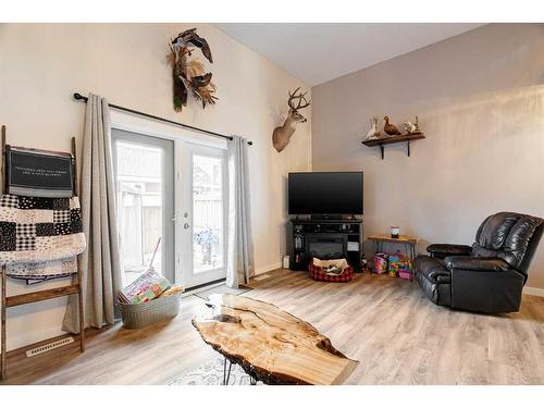 134-400 Silin Forest Road, Fort Mcmurray, AB - Indoor Photo Showing Living Room