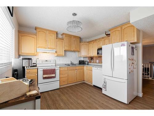 134-400 Silin Forest Road, Fort Mcmurray, AB - Indoor Photo Showing Kitchen With Double Sink