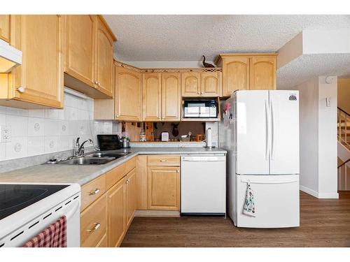 134-400 Silin Forest Road, Fort Mcmurray, AB - Indoor Photo Showing Kitchen With Double Sink