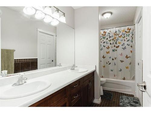 206 Carteret Drive, Fort Mcmurray, AB - Indoor Photo Showing Bathroom