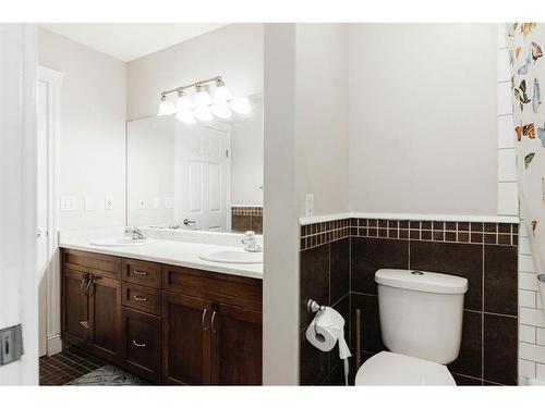 206 Carteret Drive, Fort Mcmurray, AB - Indoor Photo Showing Bathroom