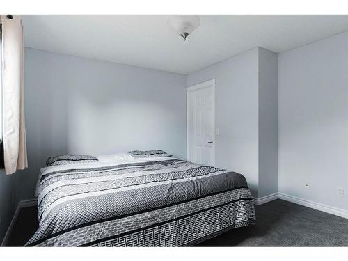 206 Carteret Drive, Fort Mcmurray, AB - Indoor Photo Showing Bedroom