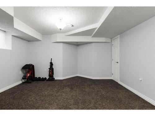 206 Carteret Drive, Fort Mcmurray, AB - Indoor Photo Showing Other Room