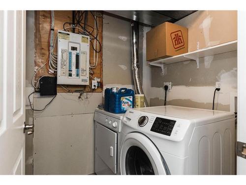 206 Carteret Drive, Fort Mcmurray, AB - Indoor Photo Showing Laundry Room