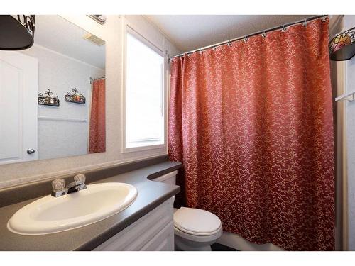 165 Mitchell Drive, Fort Mcmurray, AB - Indoor Photo Showing Bathroom