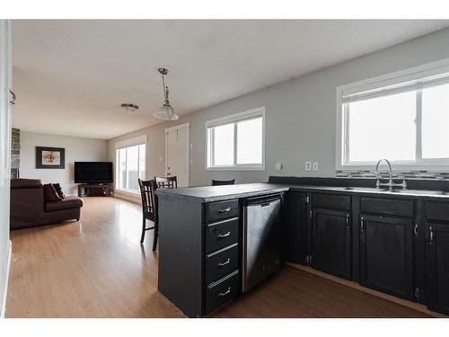 110 Leigh Crescent, Fort Mcmurray, AB - Indoor Photo Showing Kitchen With Double Sink