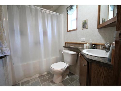 183 Grenoble Crescent, Fort Mcmurray, AB - Indoor Photo Showing Bathroom