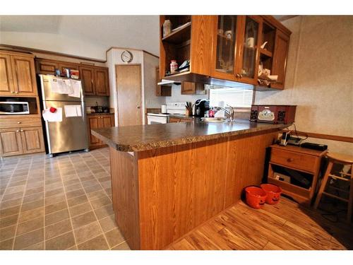 183 Grenoble Crescent, Fort Mcmurray, AB - Indoor Photo Showing Kitchen