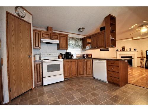 183 Grenoble Crescent, Fort Mcmurray, AB - Indoor Photo Showing Kitchen