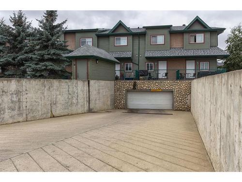 7103-200 Lougheed Drive, Fort Mcmurray, AB - Outdoor With Deck Patio Veranda