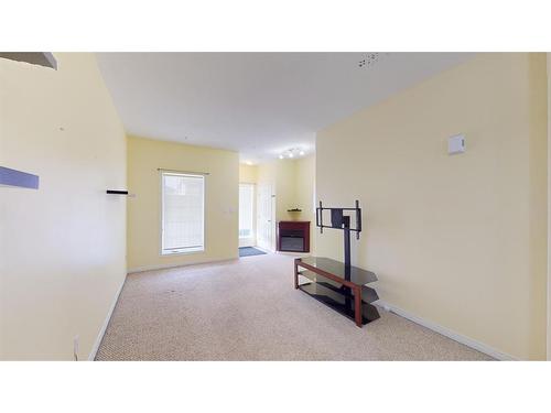 7103-200 Lougheed Drive, Fort Mcmurray, AB - Indoor