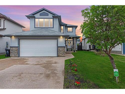 176 Mountain Avens Crescent, Fort Mcmurray, AB - Outdoor With Facade