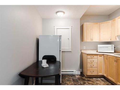 176 Mountain Avens Crescent, Fort Mcmurray, AB - Indoor Photo Showing Kitchen