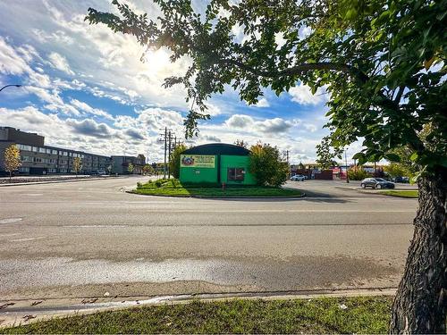 8543 Manning Avenue, Fort Mcmurray, AB 