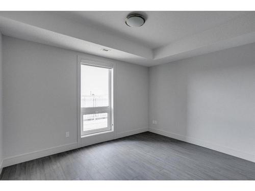 233-10218 King Street, Fort Mcmurray, AB - Indoor Photo Showing Other Room