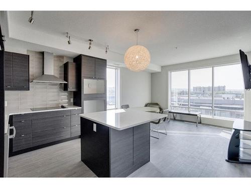 233-10218 King Street, Fort Mcmurray, AB - Indoor Photo Showing Kitchen With Upgraded Kitchen