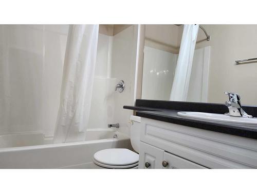 29-100 Millennium Gate, Fort Mcmurray, AB - Indoor Photo Showing Bathroom