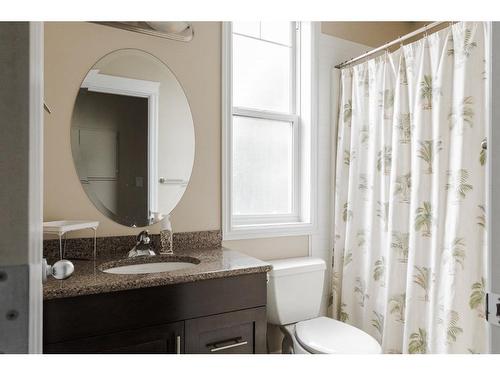 303-9919 Gordon Avenue, Fort Mcmurray, AB - Indoor Photo Showing Bathroom