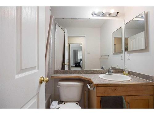 541-200 Richard Street, Fort Mcmurray, AB - Indoor Photo Showing Bathroom