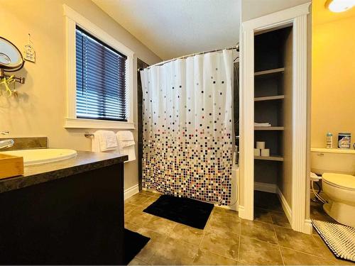 8-313 Millennium Drive, Fort Mcmurray, AB - Indoor Photo Showing Bathroom