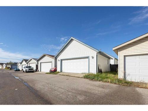 129 Diefenbaker Drive, Fort Mcmurray, AB - Outdoor